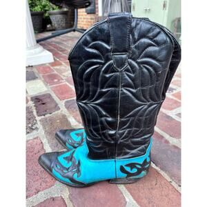 Vtg Sundance Flings Leather Teal Black Western Boots. See size measurements!